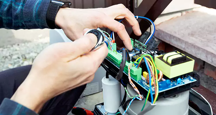 Automatic Driveway Gate Repair in Palm Valley, FL